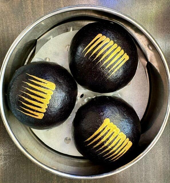 D21.Black Gold Lava Bun(3)