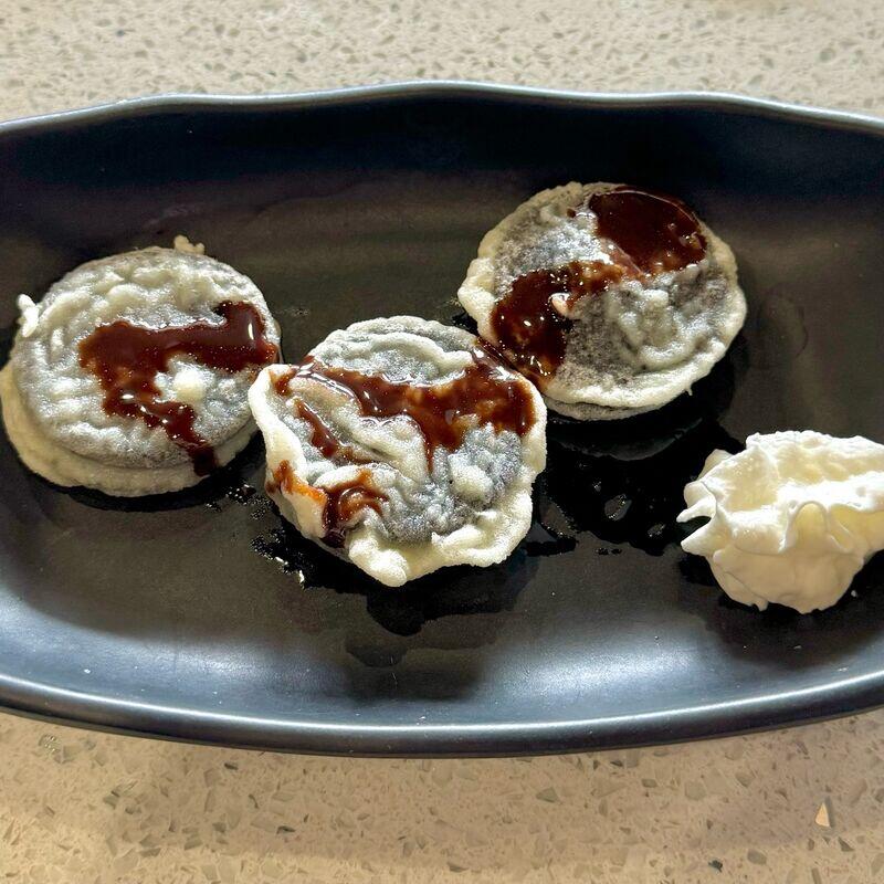 D24. Tempura Oreo